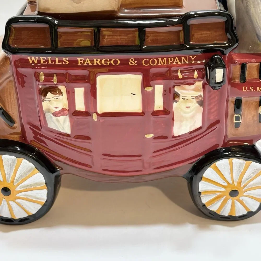WELLS FARGO & COMPANY (U.S. MAIL) Stagecoach Ceramic COOKIE JAR (2011) READ